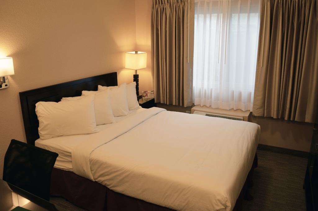 Quality Inn San Diego Downtown North Экстерьер фото
