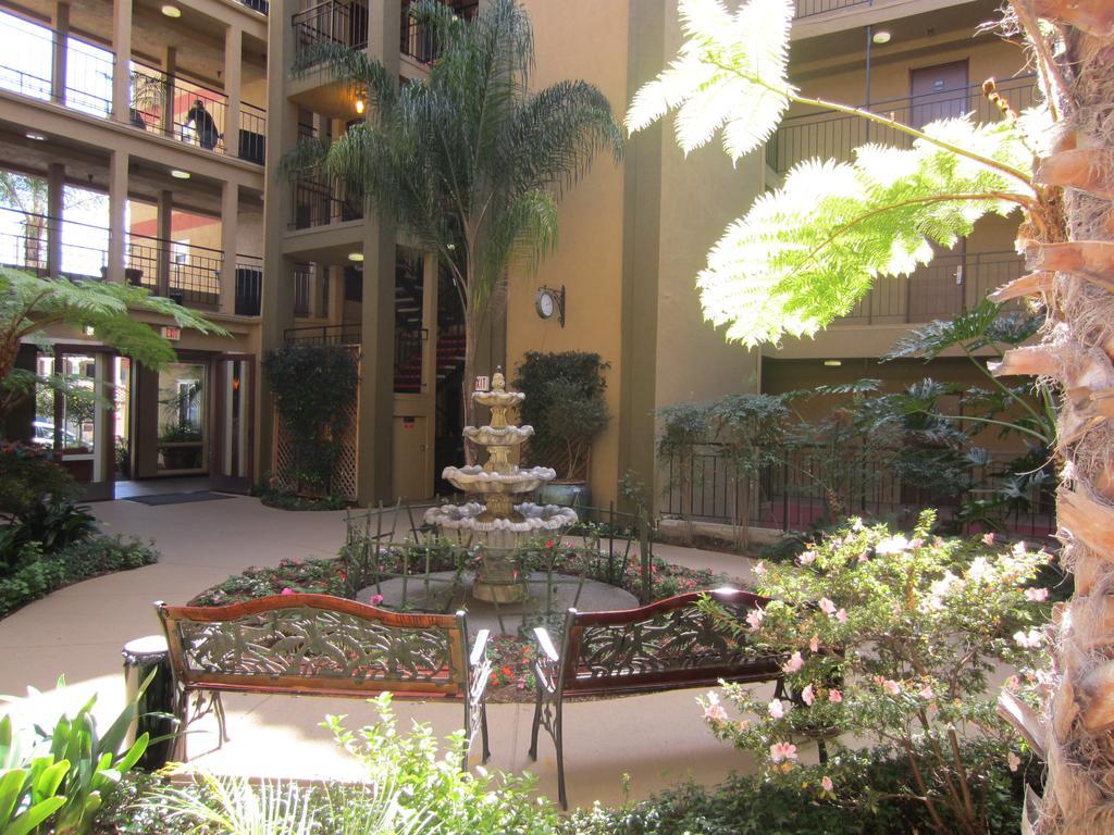 Quality Inn San Diego Downtown North Экстерьер фото