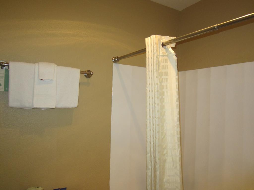 Quality Inn San Diego Downtown North Экстерьер фото