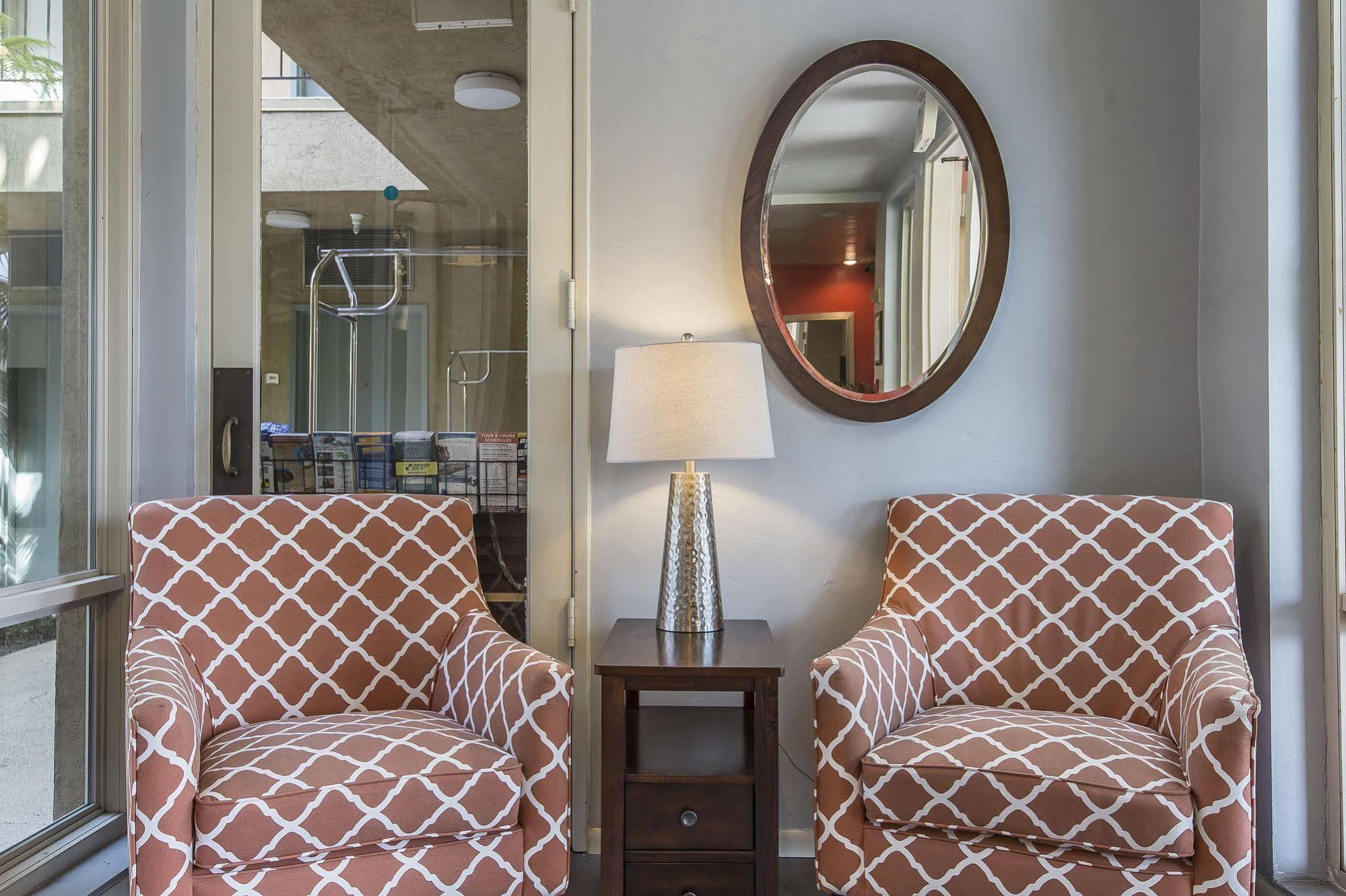 Quality Inn San Diego Downtown North Экстерьер фото