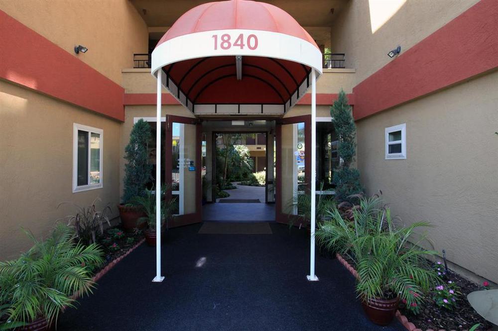 Quality Inn San Diego Downtown North Экстерьер фото